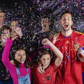 Tour Bernabéu & Museo de Cera Madrid para 2 Adultos + 2 niños (de 4 a 12 años)
