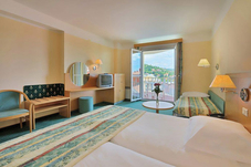 Hotel 3/4* a Portorose con Centro Benessere, Piscine Termominerali e Cucina Locale